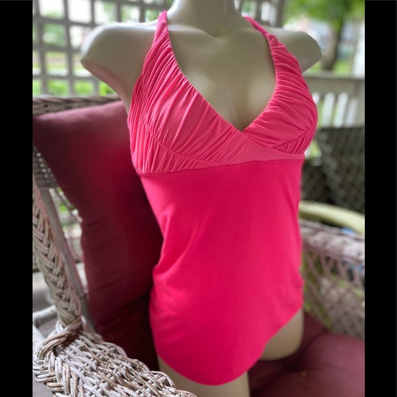 LULULEMON. Gorgeous Racerback Top - Picture 1 of 10